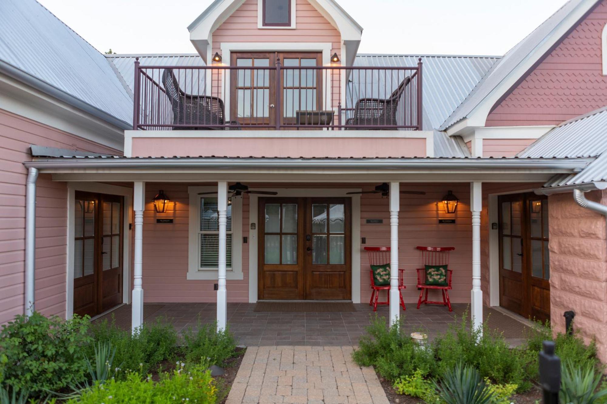 Bed and Breakfast The Menagerie Fredericksburg Esterno foto
